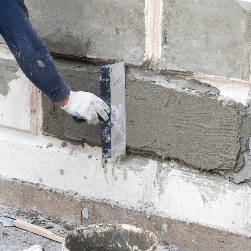 Repairing foundation wall with mortar