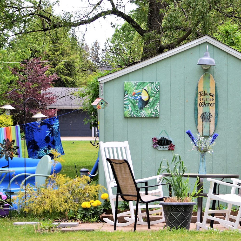 summer-backyard-shed-scene-with-outdoor-decor Summer backyard shed scene with outdoor decor