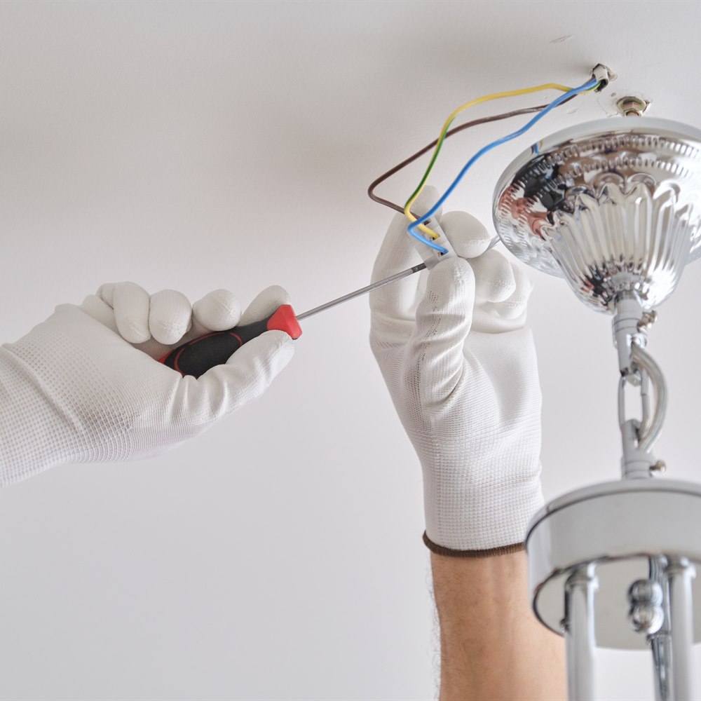Wiring a ceiling light fixture